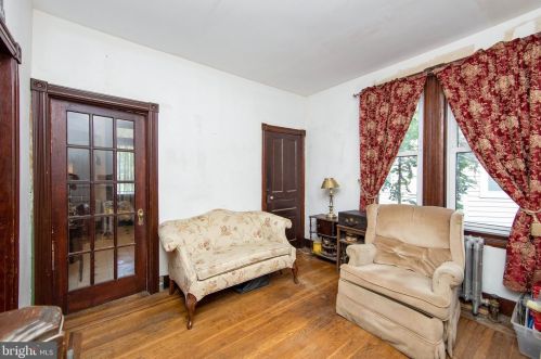 52 Chestnut Ave, Camden NJ  08109-2505 exterior