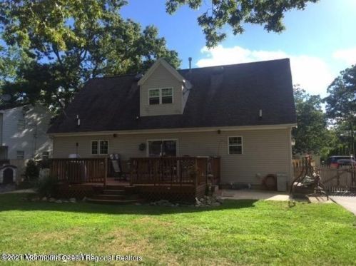 1414 Eisenhower St, Lakewood, NJ 08701-6007