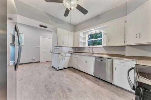 328 Moody Ave, New Castle PA  16105-2487 exterior