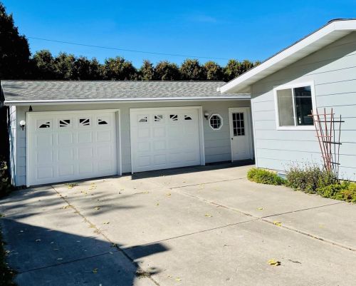 1016 Robert St, Edgerton, WI 53534-1332