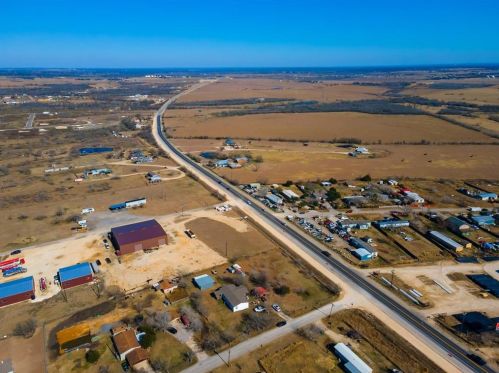 1771 Schubert Ln, Uhland, TX 78640-3923
