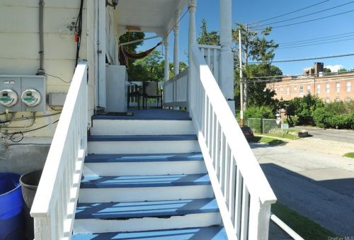 38 Malcolm St, Crotonville NY  10562-3243 exterior