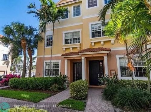 111 Harbors Way, Boynton Beach, FL 33435-2400