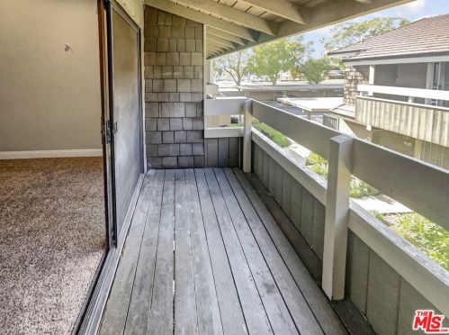 234 Springview, Irvine CA  92620-1970 exterior