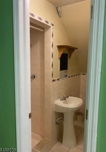 13 Gordon Cir, Parsippany NJ  07054-3413 exterior