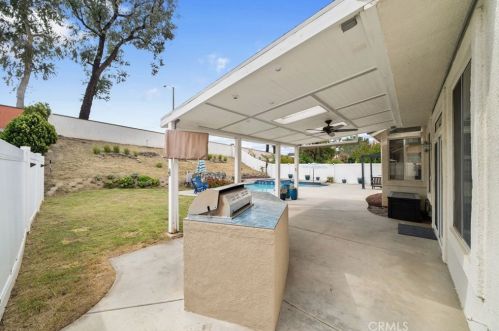 31695 Corte Rosario, Temecula CA  92592-6479 exterior