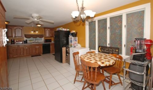 108 Mansfield St, Belvidere NJ  07823-1506 exterior