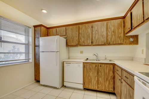 339 Golden River Dr, West Palm Beach, FL 33411-2283