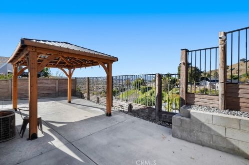 27909 Vista View Dr, Santa Clarita, CA 91351-5814
