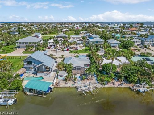 2355 Lemon St, Saint James City FL  33956-2082 exterior