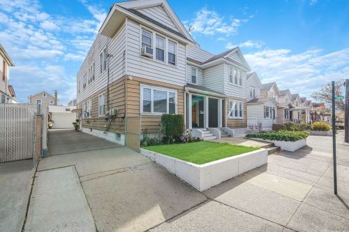 107-17 86th St, Jamaica, NY 11417-1201