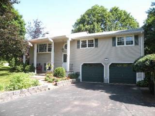 117 Fairview Dr, Branchburg, NJ 08853-4047