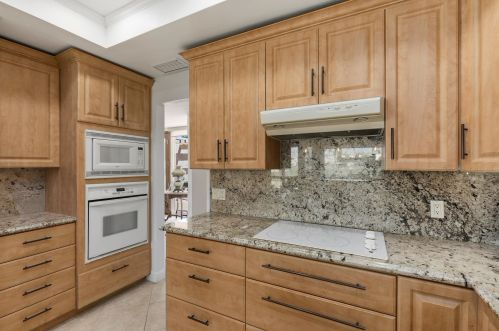 43211 Lacovia Dr, Indio CA  92203-8016 exterior