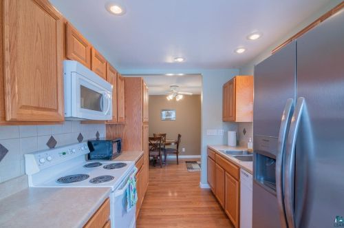 3326 Outer Dr, Hibbing MN 55746-2657 exterior