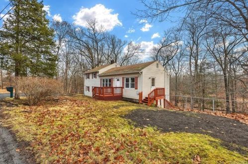 45 Green Rd, Rock Tavern NY  12575-5301 exterior