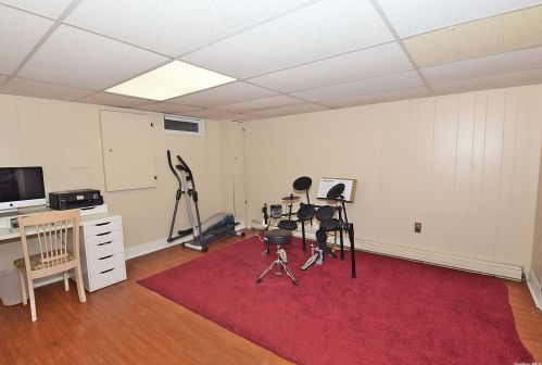 4 Merrimac Ct, Huntington Station NY  11746-6011 exterior