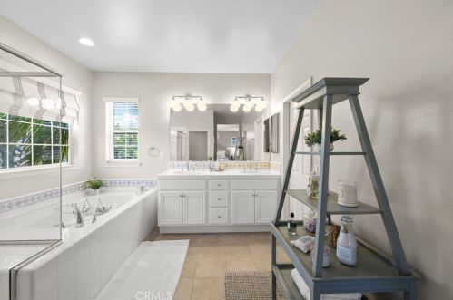 45730 Shasta Ln, Temecula CA  92592-1383 exterior