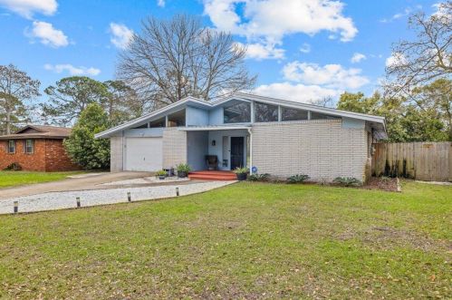 336 Holmes Blvd, Fort Walton Beach, FL 32548-4151