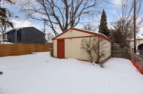 319 Clarence St, Saint Paul MN 55106-6521 exterior