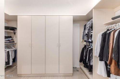 1833 Willow Tree Ct, Gilbert AZ  85234-4933 exterior