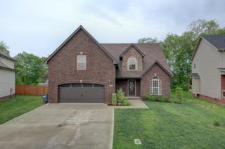 736 Cavalier Dr, Clarksville, TN 37040-1103