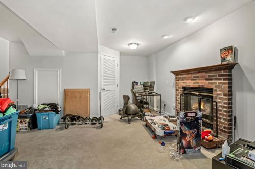 12810 Silvia Loop, Woodbridge VA  22192-5091 exterior