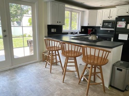 60 Earlham Way, Warwick, RI 02886-1030