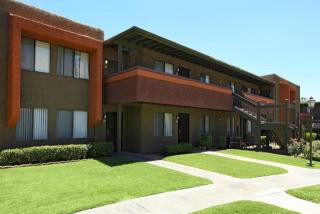300 Calle El Segundo, Palm Springs CA  92262-7544 exterior
