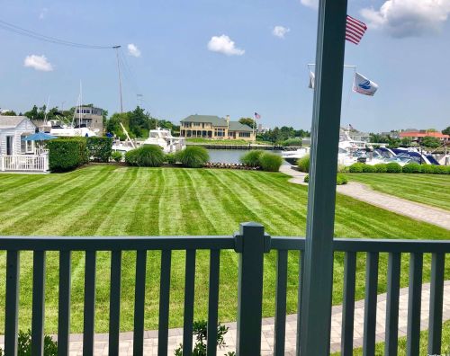 231 Dune Rd, West Hampton Beach NY  11978-3005 exterior