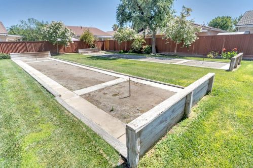 3010 La Vina Cir, Los Banos CA  93635-9497 exterior