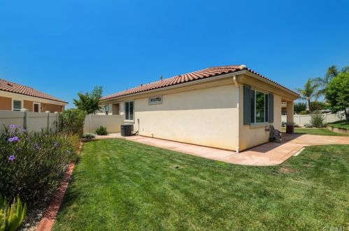 968 Wind Flower Rd, Beaumont CA  92223-8543 exterior