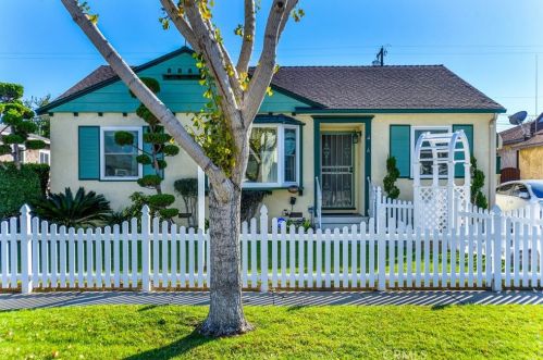 2522 Dashwood St, Lakewood, CA 90712-2111