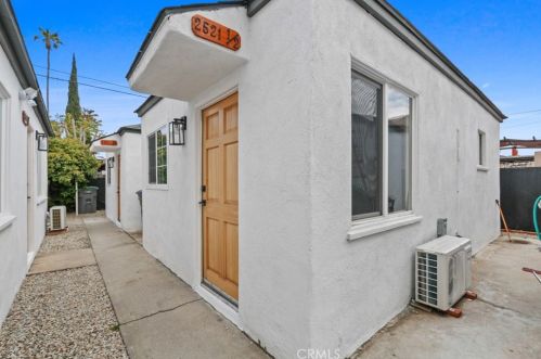 2519 Monroe St, Long Beach CA  90810-1361 exterior