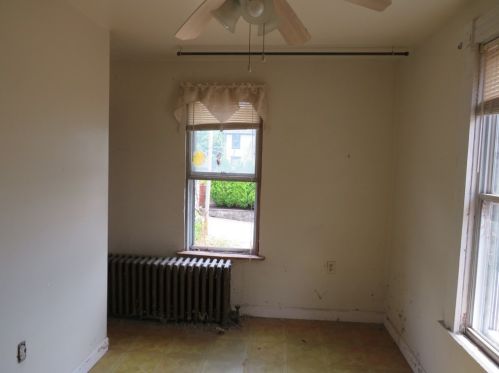 336 14th Ave, Whitaker PA  15120-1412 exterior