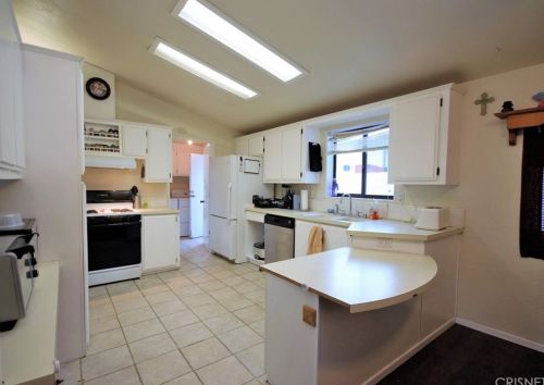 29728 Cromwell Ave, Santa Clarita, CA 91384-4610