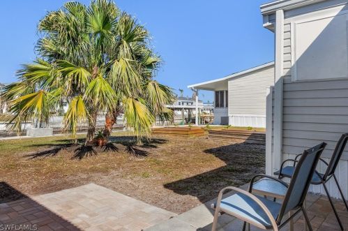 4794 Sandpiper Dr, Saint James City FL  33956-2833 exterior