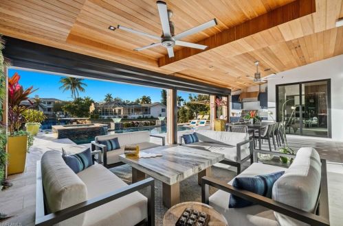 1650 Mullet Ct, Naples, FL 34102-1526