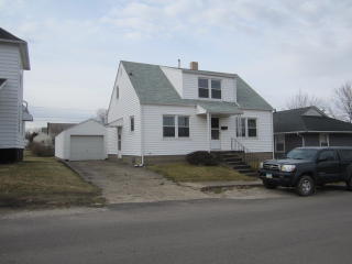 1525 Orange St, Coshocton, OH 43812-2232