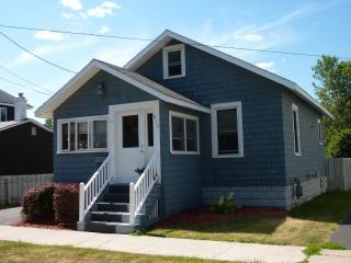 812 Montgomery St, Ogdensburg, NY 13669-3416