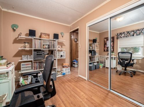 8090 Rdg Rd, Zanesville OH  43701-7869 exterior