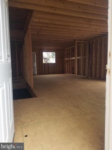 213 25th St, Wilmington, DE 19802-4115