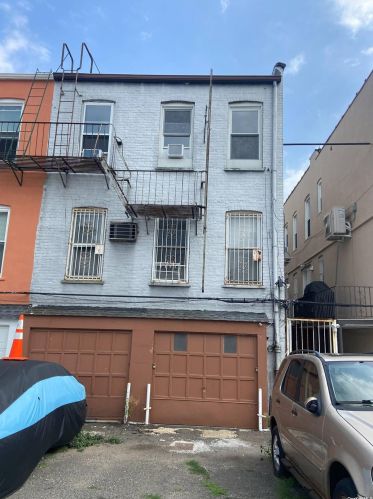 23-66 26th St, Long Island City, NY 11105-2915