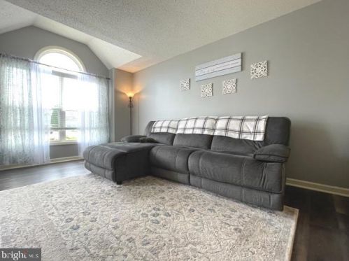 29 Johns Dr, West Enola PA  17025-2694 exterior