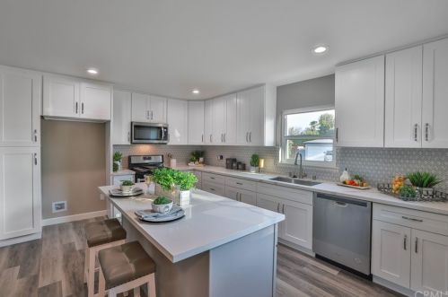 428 Gardenglen St, West Covina CA  91790-3123 exterior