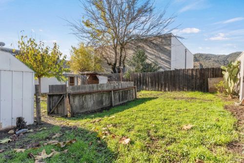 120 Thomas St, Ukiah CA  95482-5822 exterior