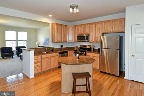 15975 Canada Goose Loop, Woodbridge, VA 22191-5560