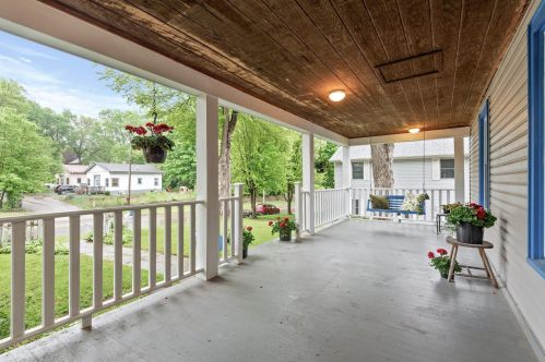 414 6th Ave, Faribault, MN 55021-5345