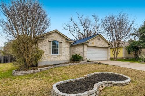 113 Cassandra Dr, Monadale, TX 78634-5247
