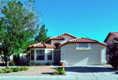 5725 Cannon Dr, Glendale, AZ 85302-1313