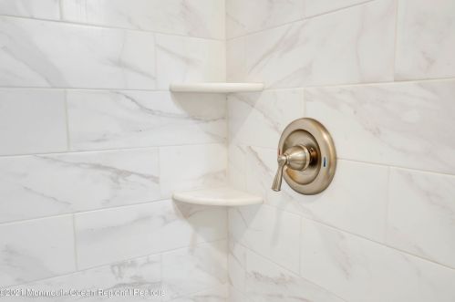 305 Bartley Rd, Jackson Twp NJ  08527-1166 exterior